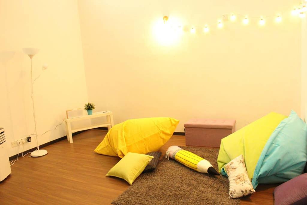 New Seaview Cozy Modern Beach House Танджунг-Бунга Экстерьер фото