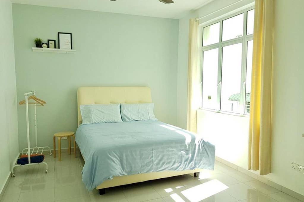 New Seaview Cozy Modern Beach House Танджунг-Бунга Экстерьер фото