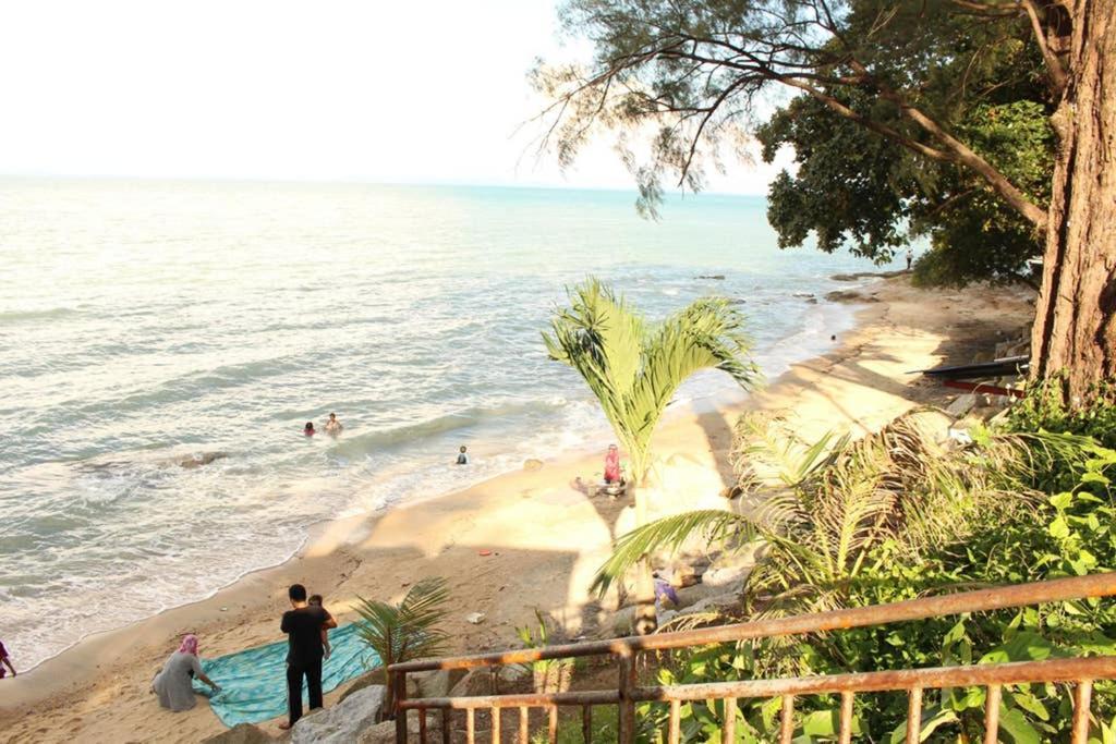 New Seaview Cozy Modern Beach House Танджунг-Бунга Экстерьер фото